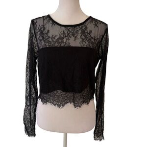 Medium H&M Divided Black Floral Lace Sheer Crop Top